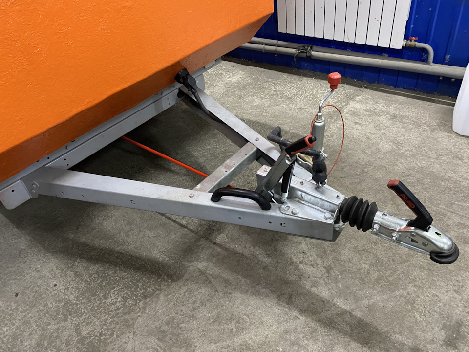 Установка тормоза наката на Прицеп — платформа Бизнес 112550 Евро ...