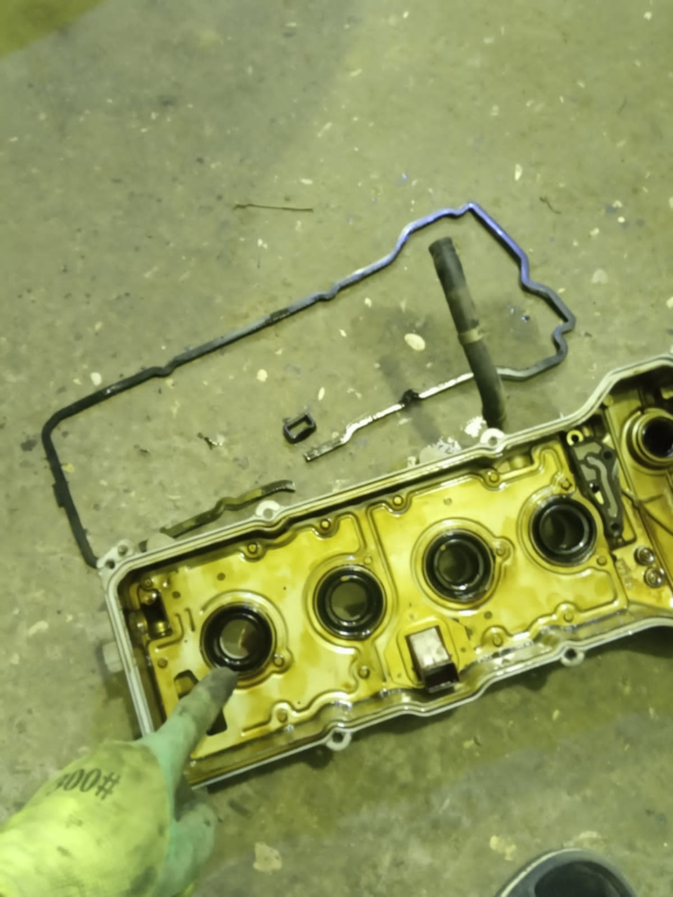 Пробило прокладку под головкой — Nissan Sunny (N16), 1,5 л, 2004 года ...