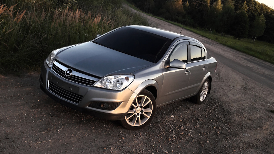 Opel Astra 2009 седан