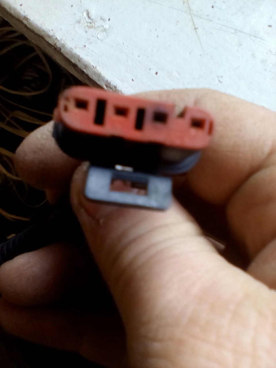 Отказал бензонасос. — Chevrolet Niva, 1,7 л, 2003 года | электроника ...