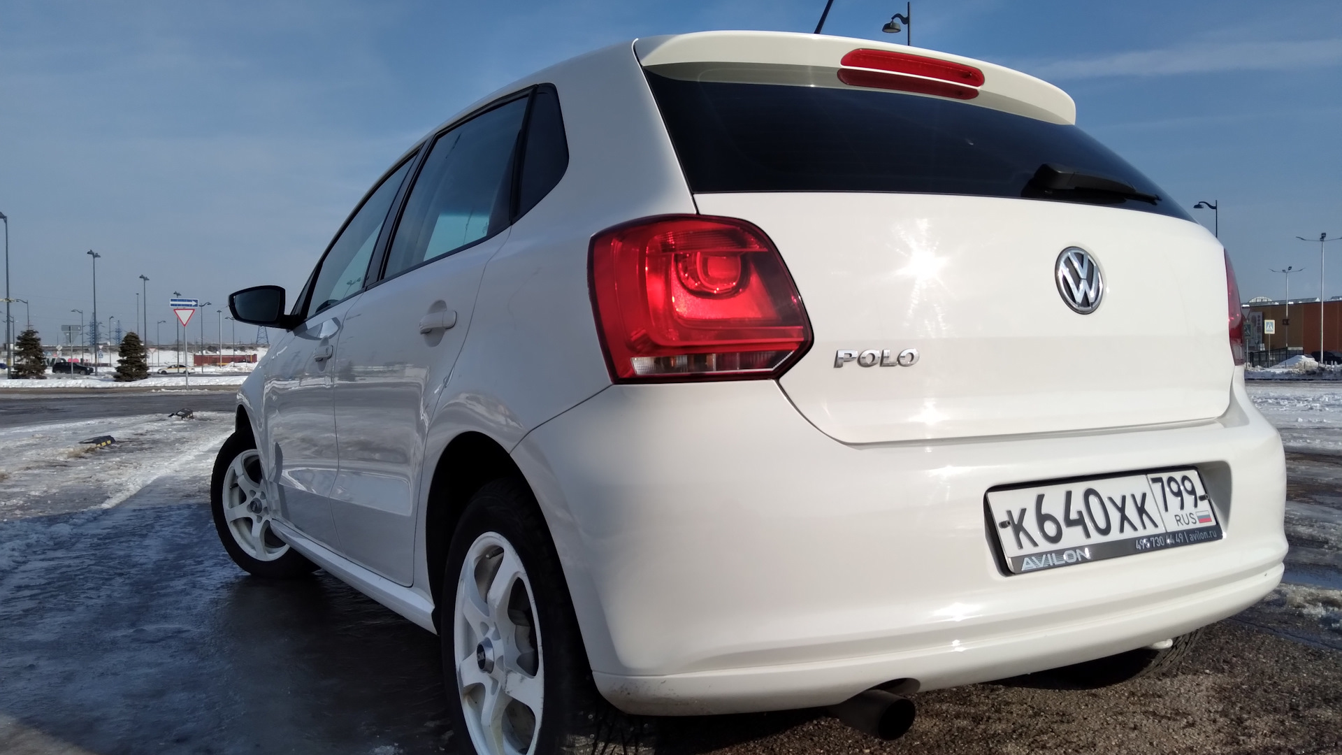 Volkswagen Polo mk5 седан