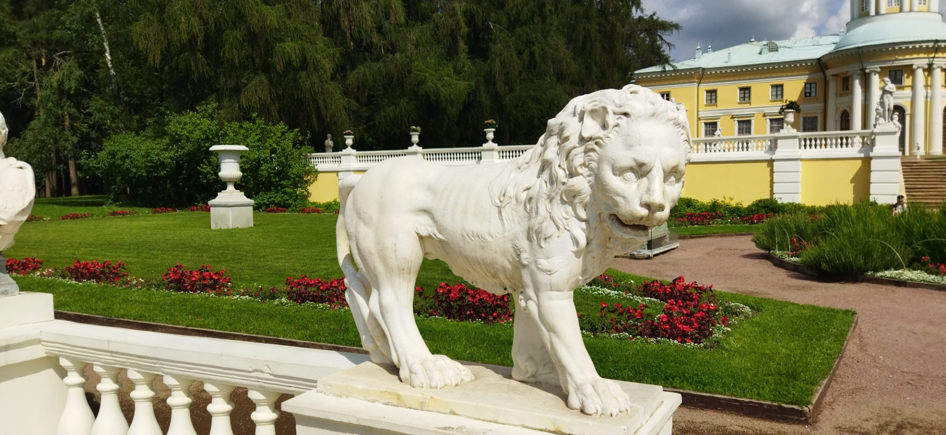 Музей-заповедник "Архангельское" — Lada Vesta SW (1G), 1,6 л, 2021 года ...