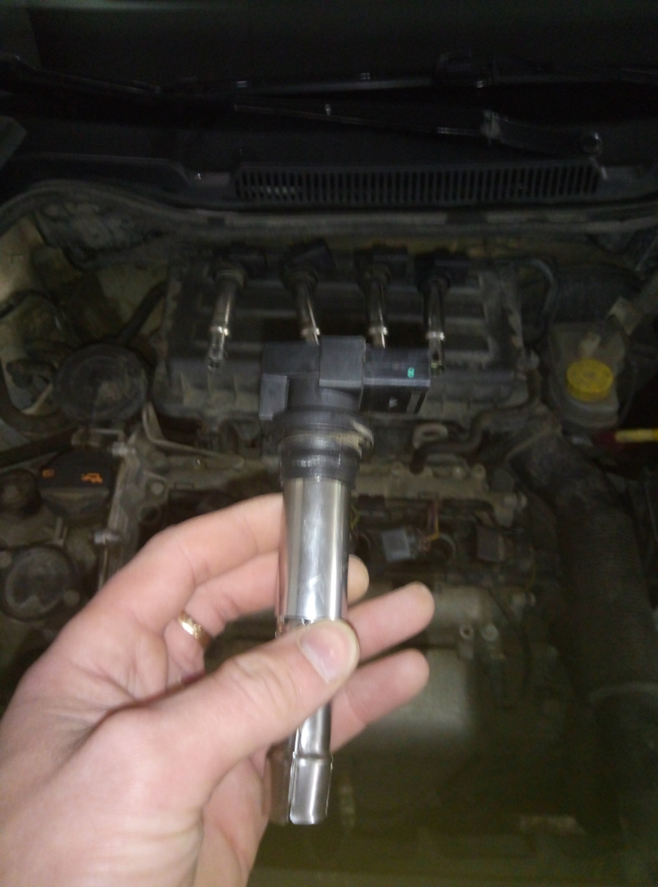 не большой ремонт — Volkswagen Polo Sedan, 1,6 л, 2010 года | поломка ...