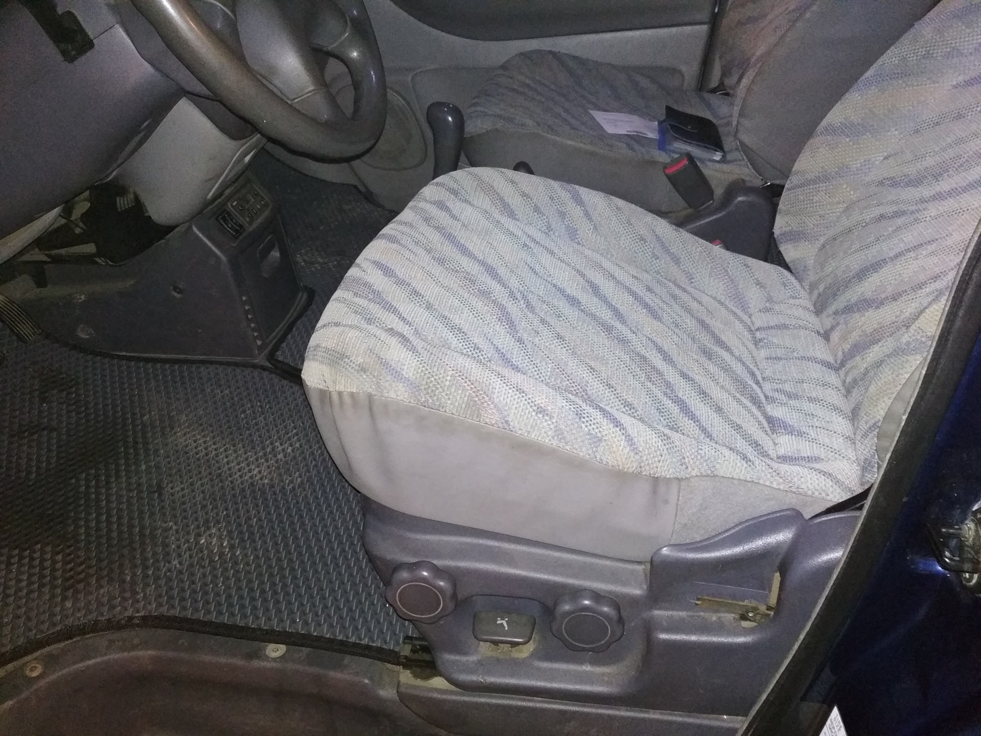 Подушка сиденья водителя ГАЗ 3302