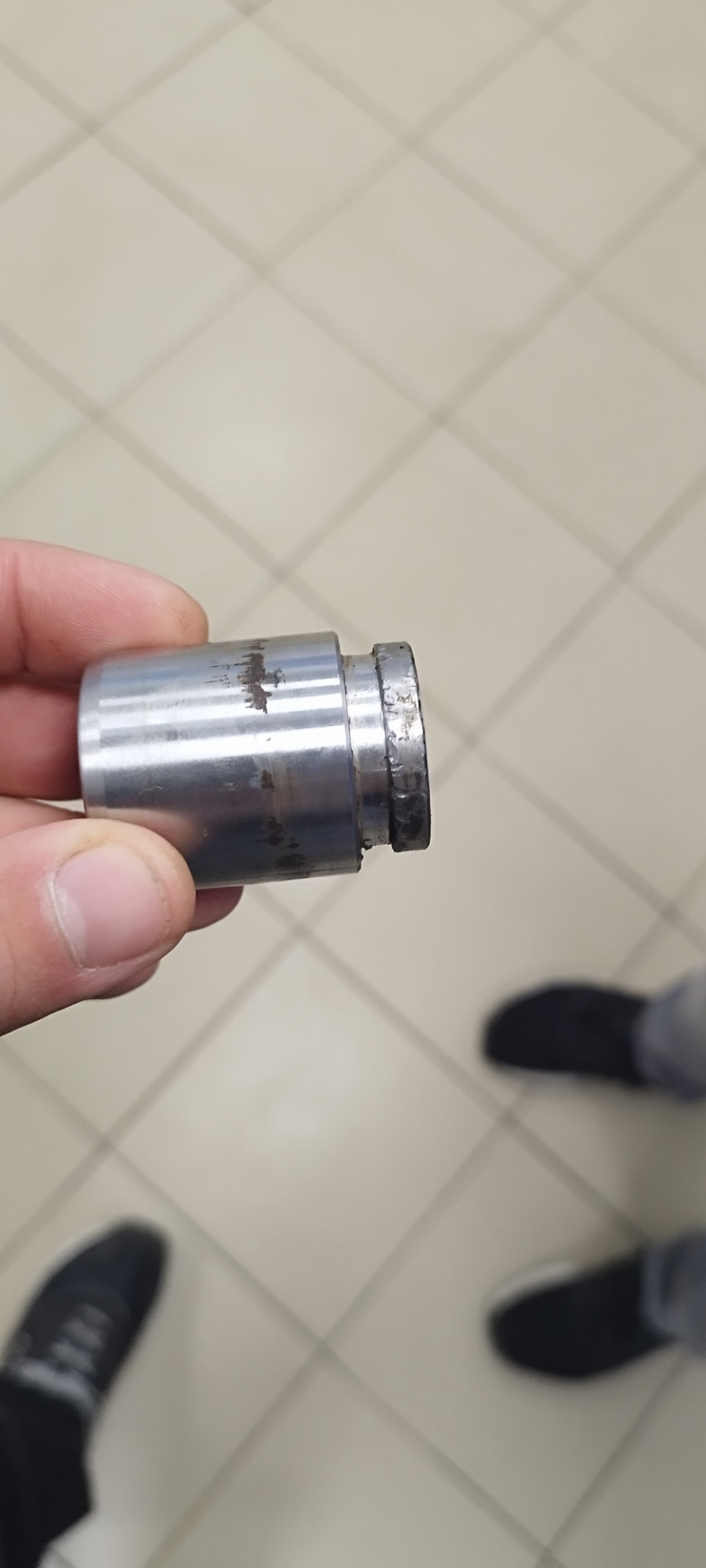 Клинит суппорт — Nissan Tiida (1G), 1,6 л, 2013 года | визит на сервис ...