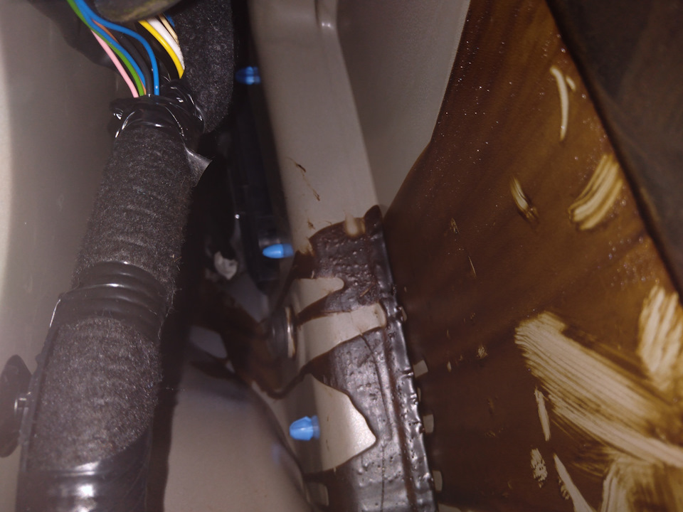 Вентиляция в ларгусе борьба с запотеванием. — Lada Largus Cross, 1,6 л ...