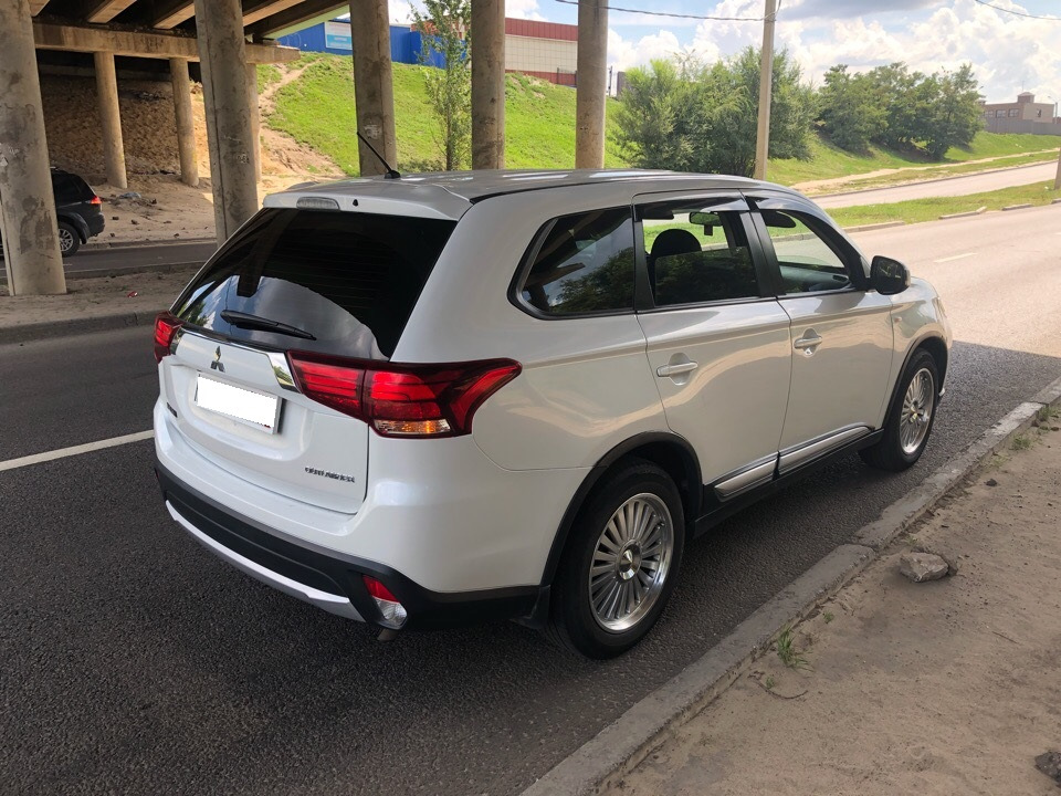 Mitsubishi outlander третьего поколения