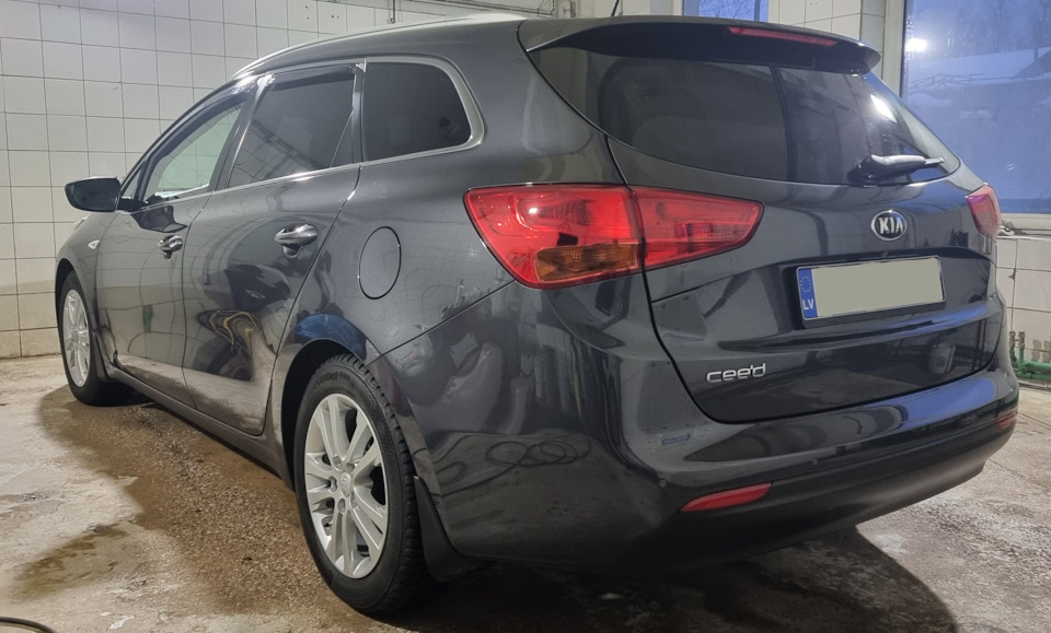 Перед зимой нанёс жидкое стекло и антидождь. — KIA Ceed SW (2G), 1,6 л ...