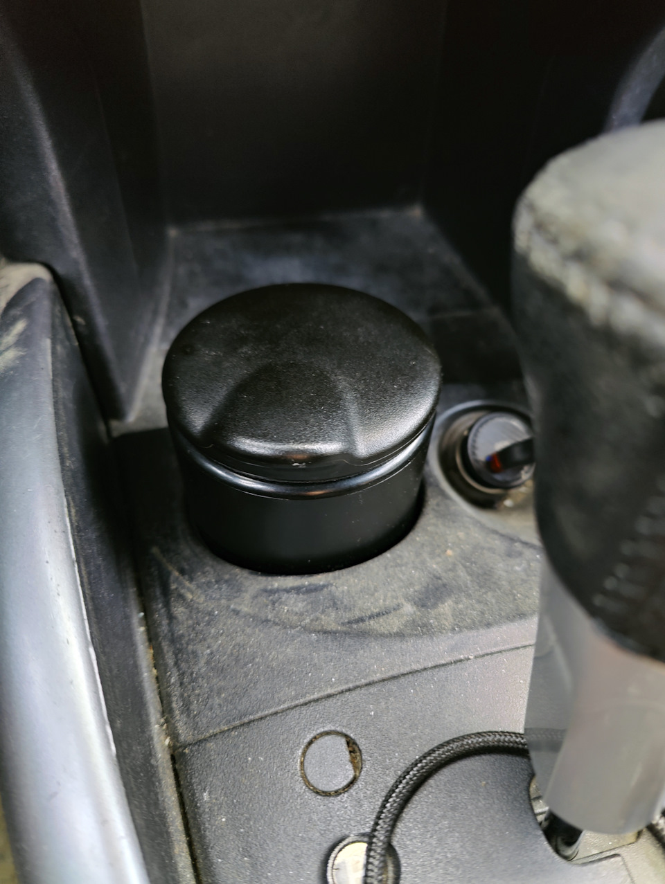 Пепельница в подстаканник — Mitsubishi Outlander XL, 3 л, 2008 года ...