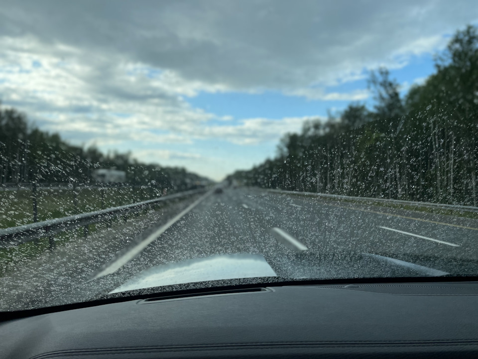 Photo from the logbook KIA Mohave (HM2)