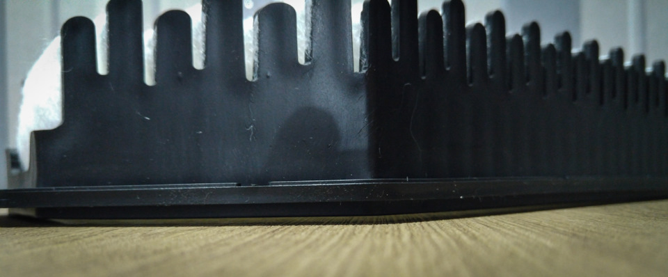 И если Вы думали что на этом все, то нет! Корпус еще и винтом! — Hyundai Solaris (1G)