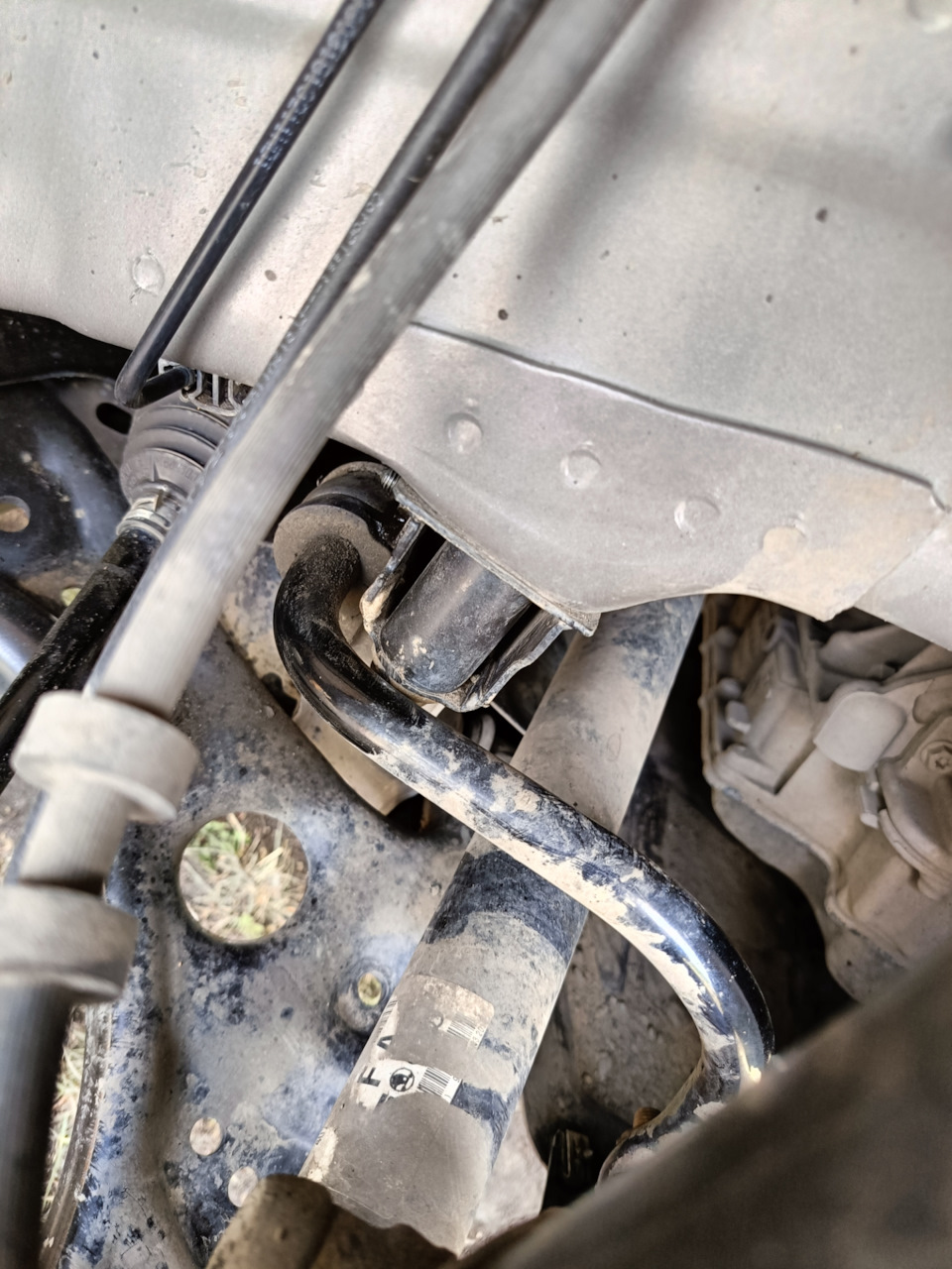 Гуляющий стабилизатор, горе в езде. — Volkswagen Polo Sedan, 1,6 л ...