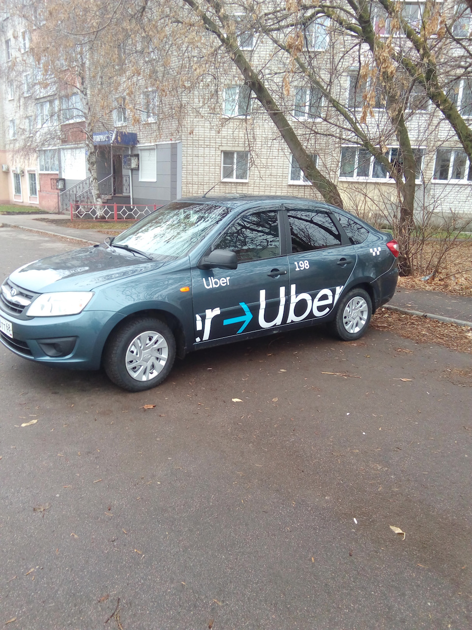 из поповозки в Uber — Lada Гранта лифтбек, 1,6 л, 2014 года | другое |  DRIVE2