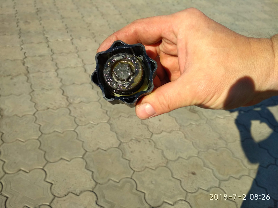 Масло в расширительном бачке — Citroen Berlingo (1G), 1,9 л, 2005 года ...