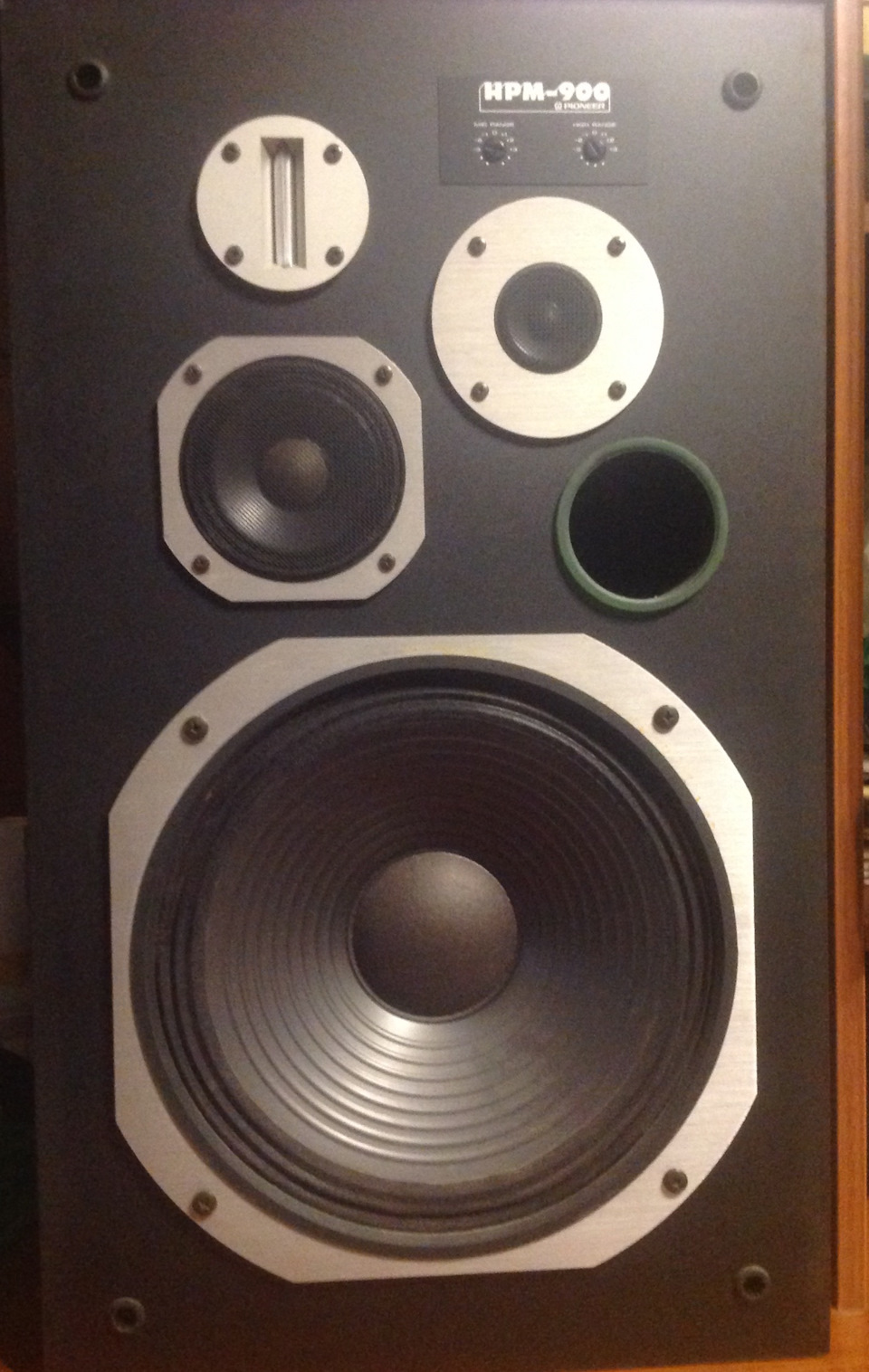 Hpm hot sale 900 speakers