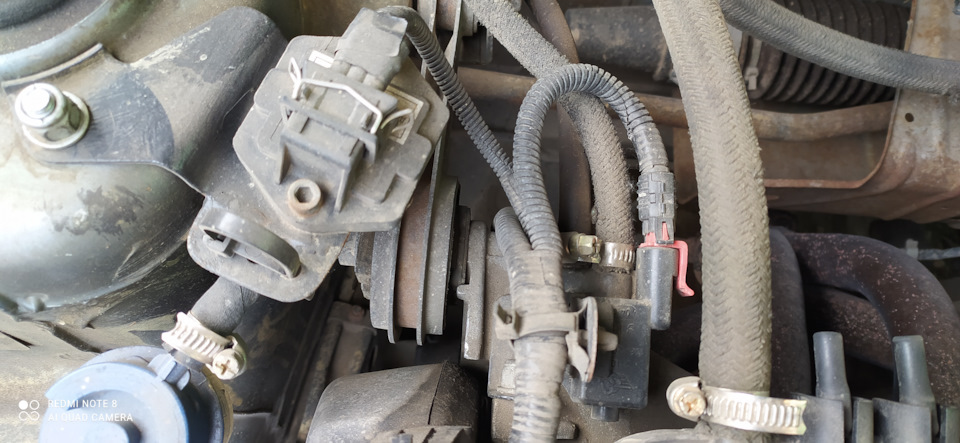 Перенос клапана адсорбера с крышки на двигатель — LADA Приора седан, 1 ...