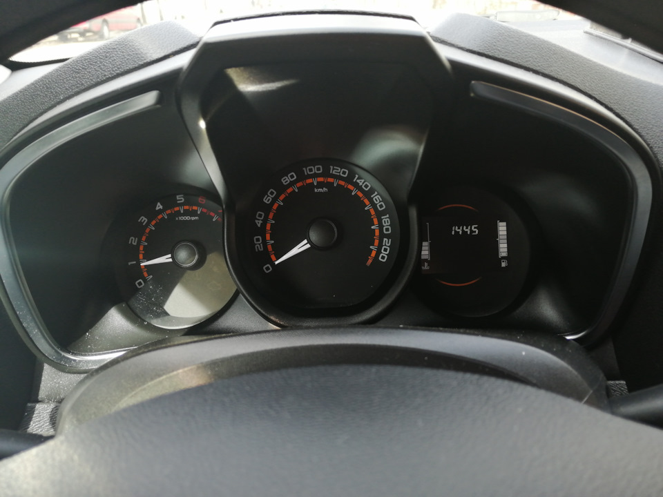 Зависает датчик топлива на приборной панели — Lada XRAY, 1,6 л, 2021 ...