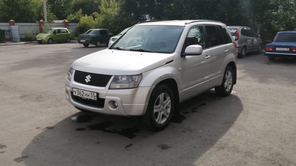 Сузуки гранд витара омск. Suzuki Grand Vitara 2008 багажник.