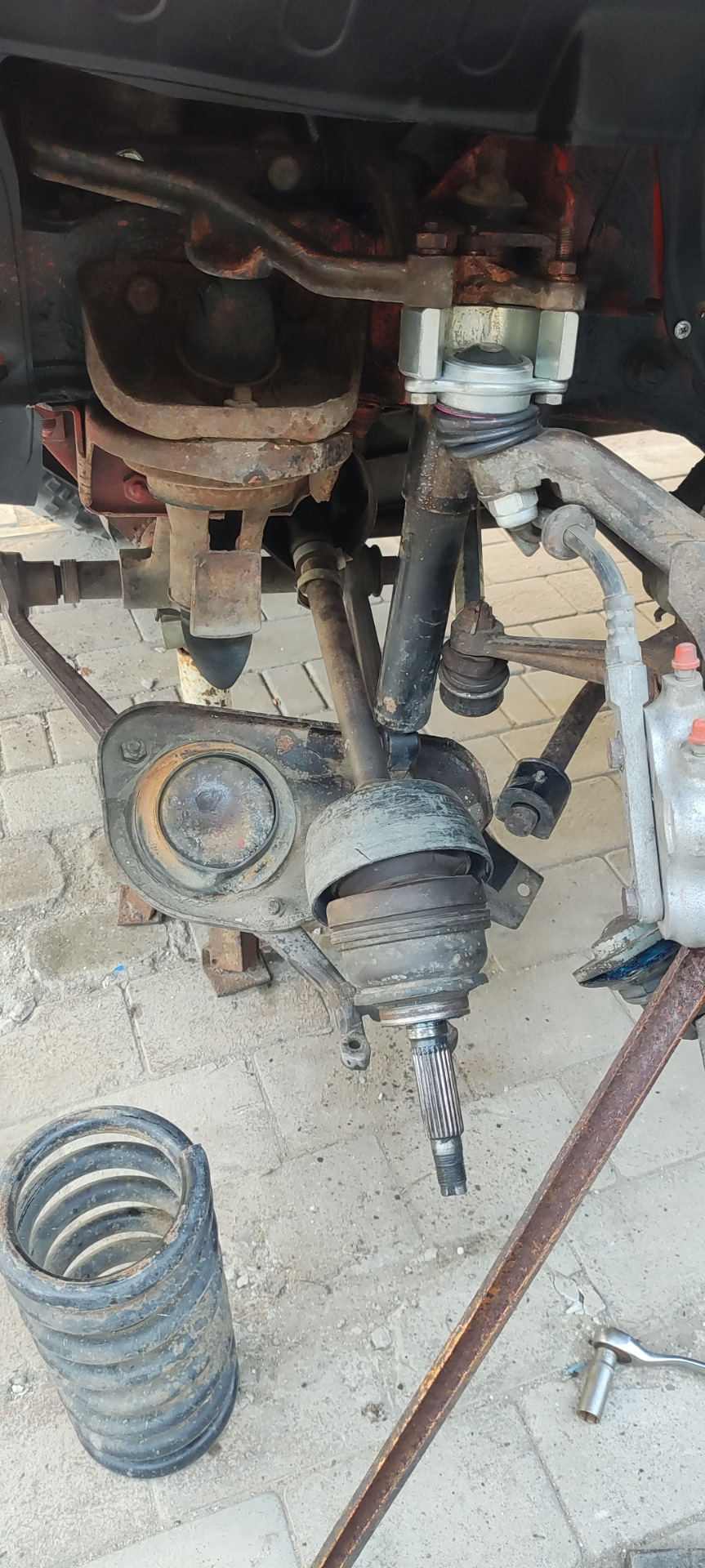 Передние пружины шнива — Lada 4x4 3D, 1,6 л, 1981 года | плановое ТО ...