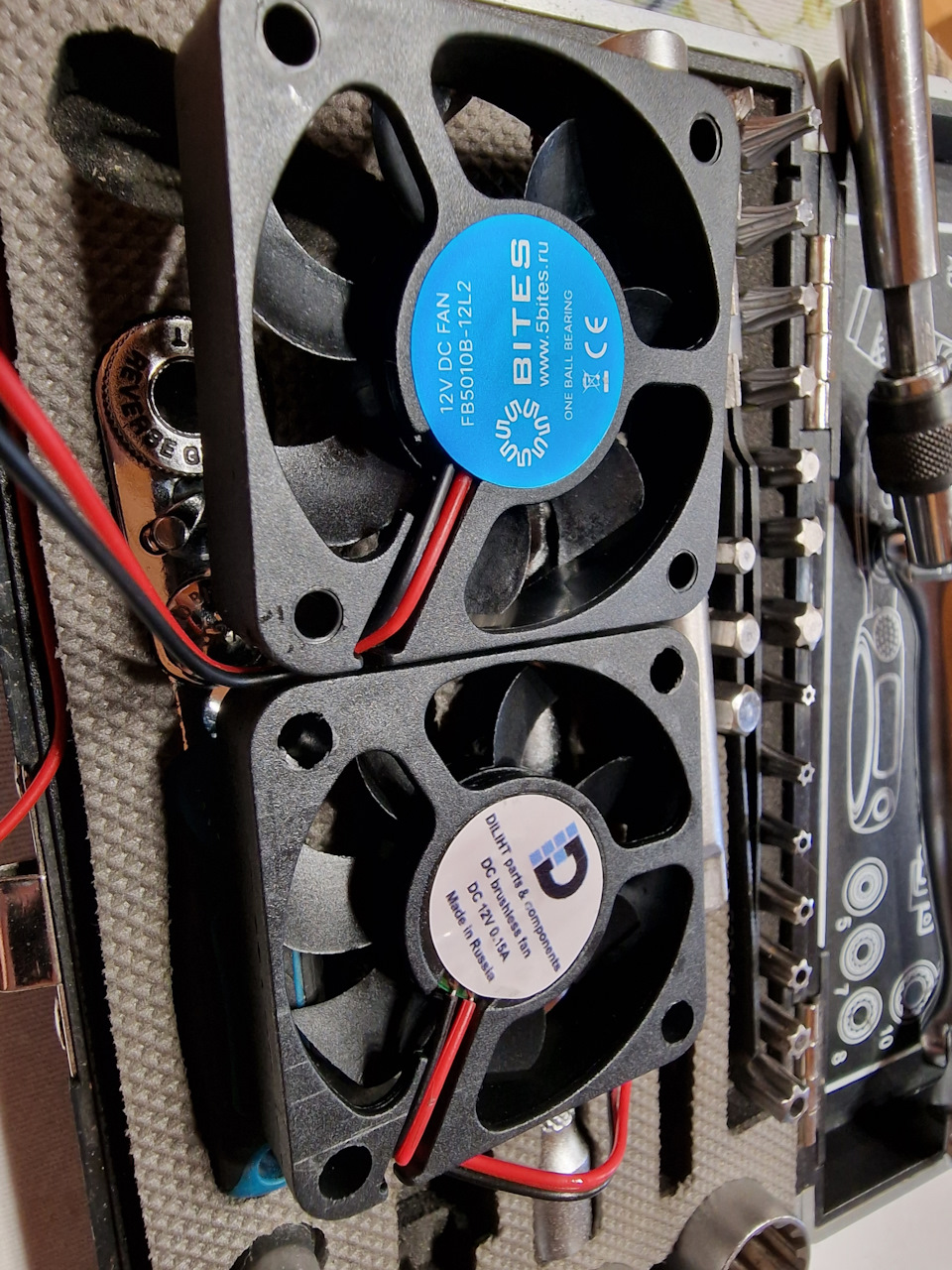 Замена кулеров на Diliht Triled. — Land Rover Range Rover Sport (1G), 3 ...