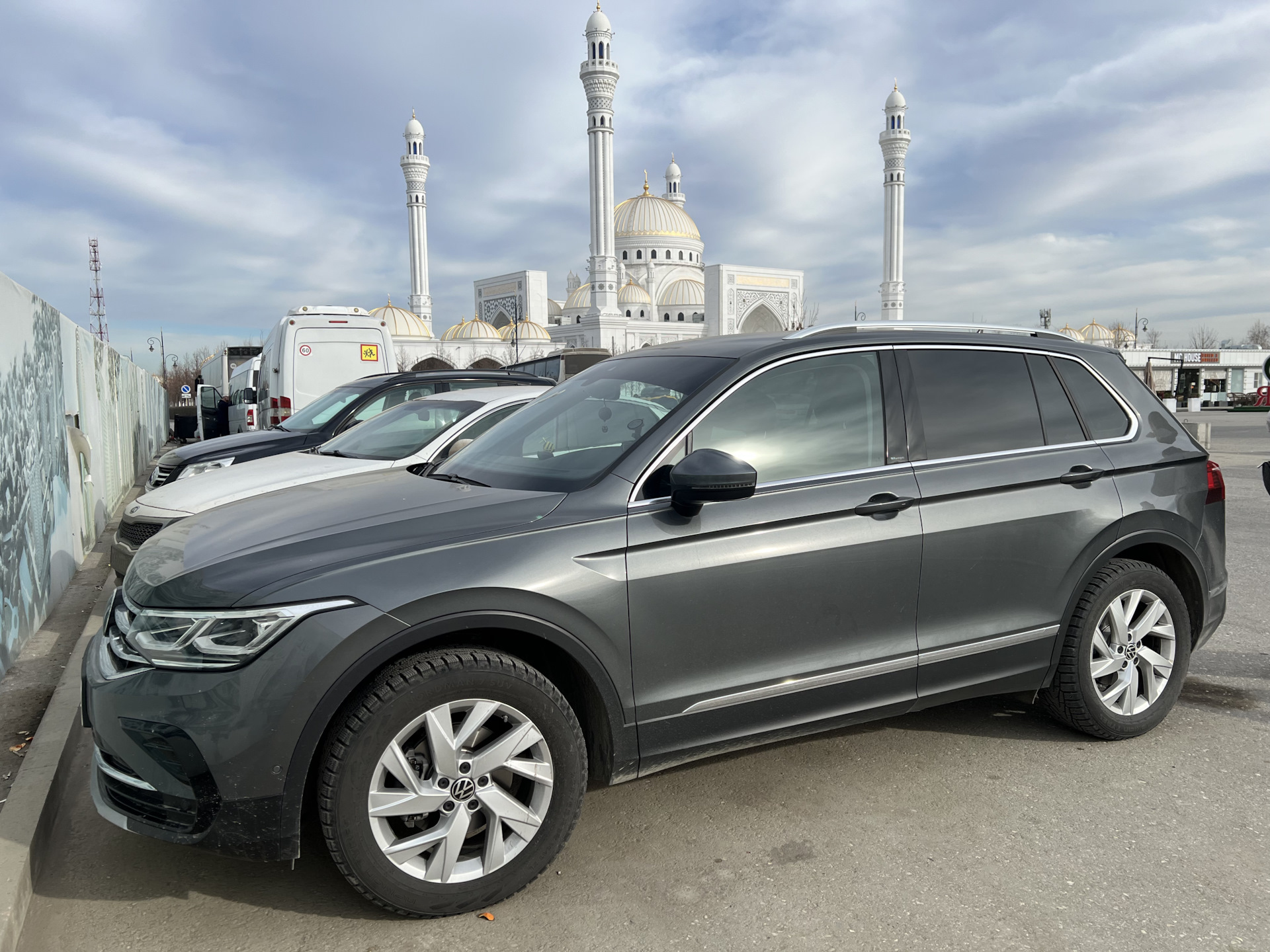 Чечня, в Грозный на рождество. — Volkswagen Tiguan (2G), 1,4 л, 2022 года |  путешествие | DRIVE2