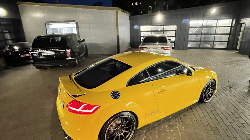 Audi TT Yellow Beast