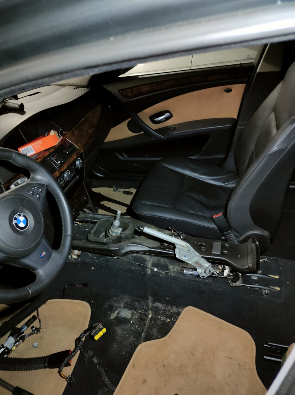 Фото в бортжурнале BMW 5 series (E60)