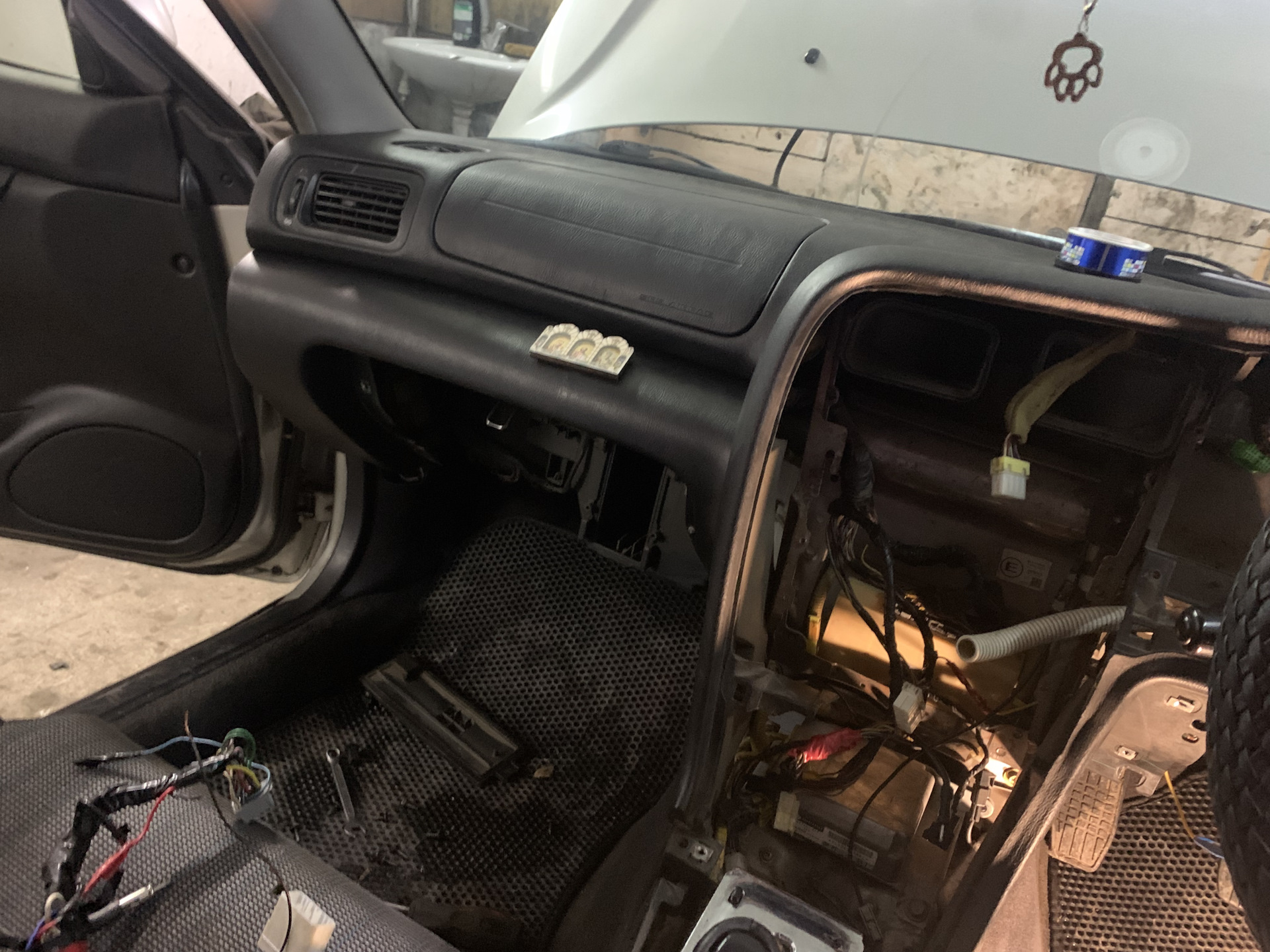 Ничто ни холод ни. Как защитить рассаду от ветра в открытом грунте. Ничто ни холод ни. Ничто ни холод ни. Снежный мир сотрудники.