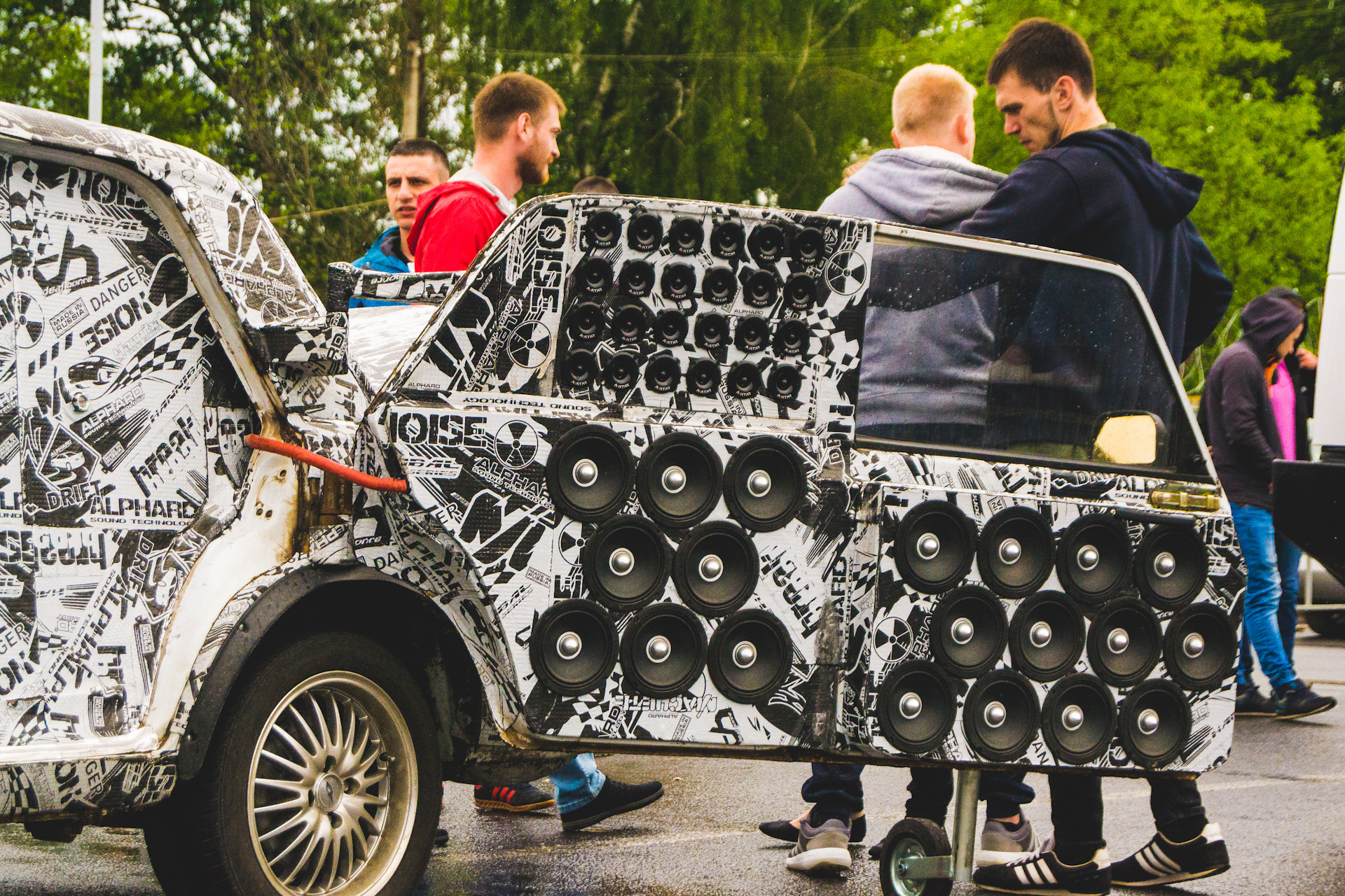 Саунд зон орел. Автозвук праздник. Sound Zone автозвук. Автозвук внедорожник соревнования. Фестиваль автозвук Владивосток.