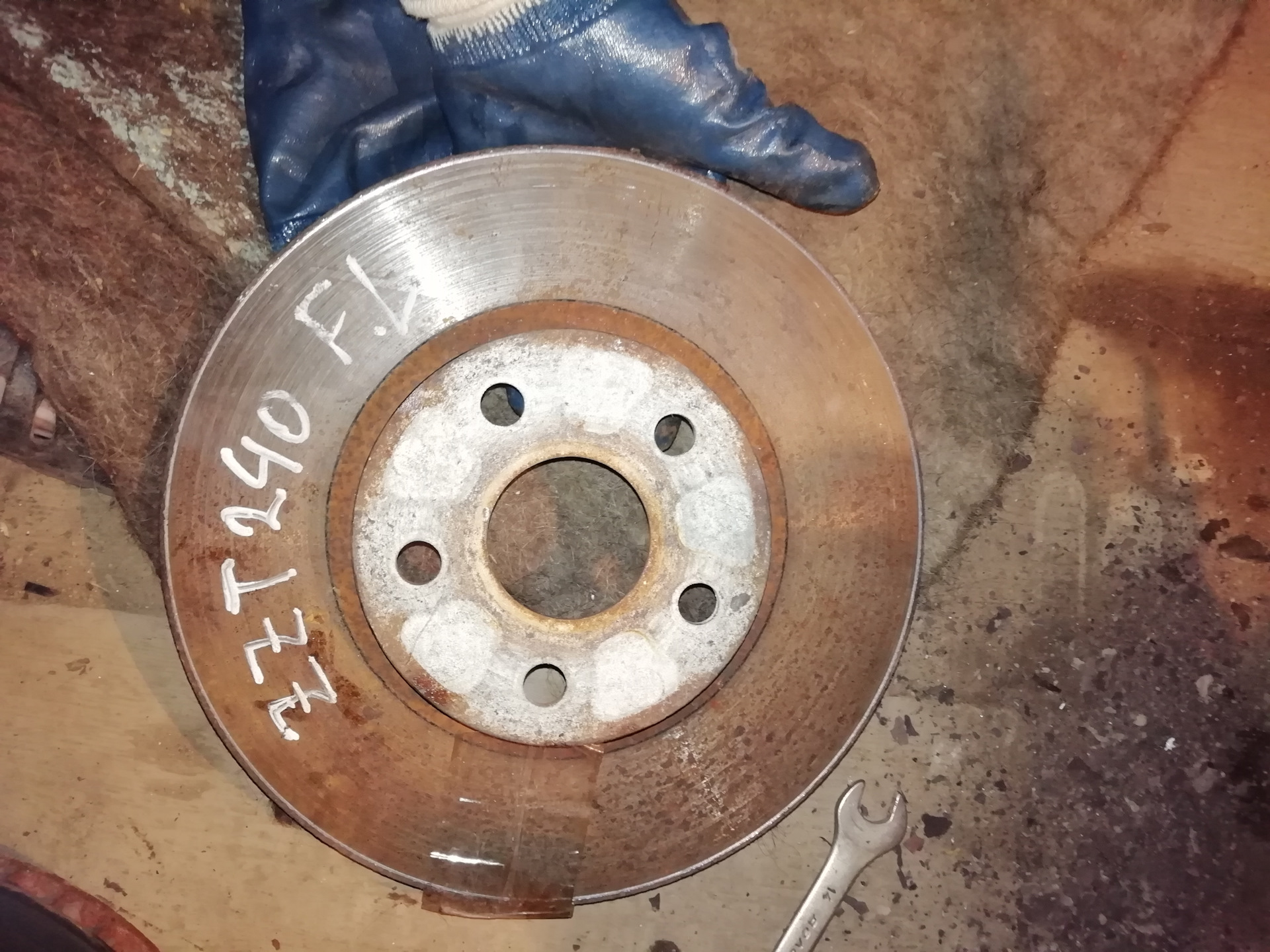 Тормозные диски понтиак вайб 2003 толщина. Тормозные диски понтиак вайб 2003 толщина. Тормозной диск понтиак вайб. Тормозной диск понтиак вайб. Тормозные диски pontiac vibe 2003.