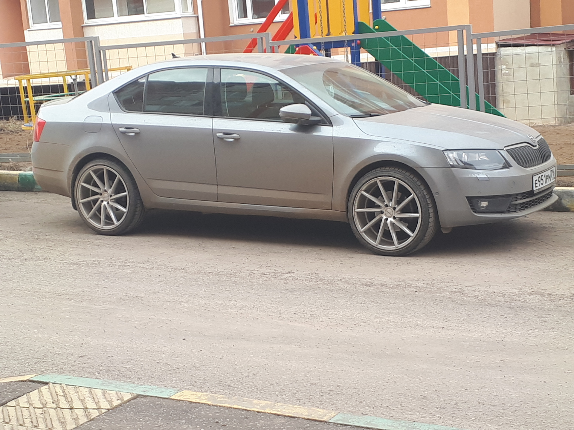 Skoda r17 Воссен