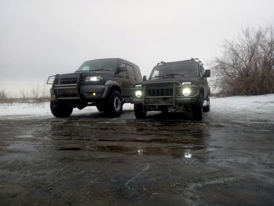Выезд. Нива и Патриот. Нива в стоке проходимее — Lada 4x4 3D, 1,3 л ...