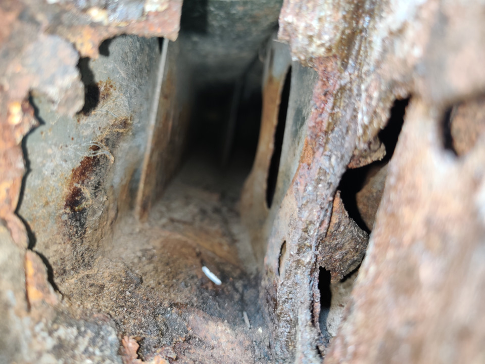 Коррозия задних арок и порогов — Jeep Compass (1G), 2 л, 2008 года ...