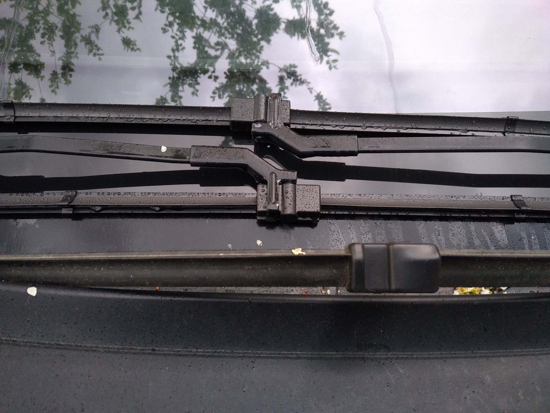 Volkswagen passat b5 дворники bosch. Дворники passat b7. Дворники vw passat b5. Щетки стеклоочистителя пассат б6 разница левый руль от правого. Дворники vw passat b7.