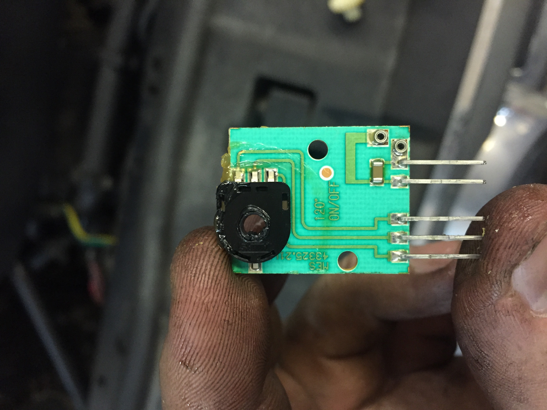 Alps потенциометр. чистка потенциометра. смазать регулятор громкости вега 109. чем смазывать потенциометры на электрогитаре. потенциометр g220.