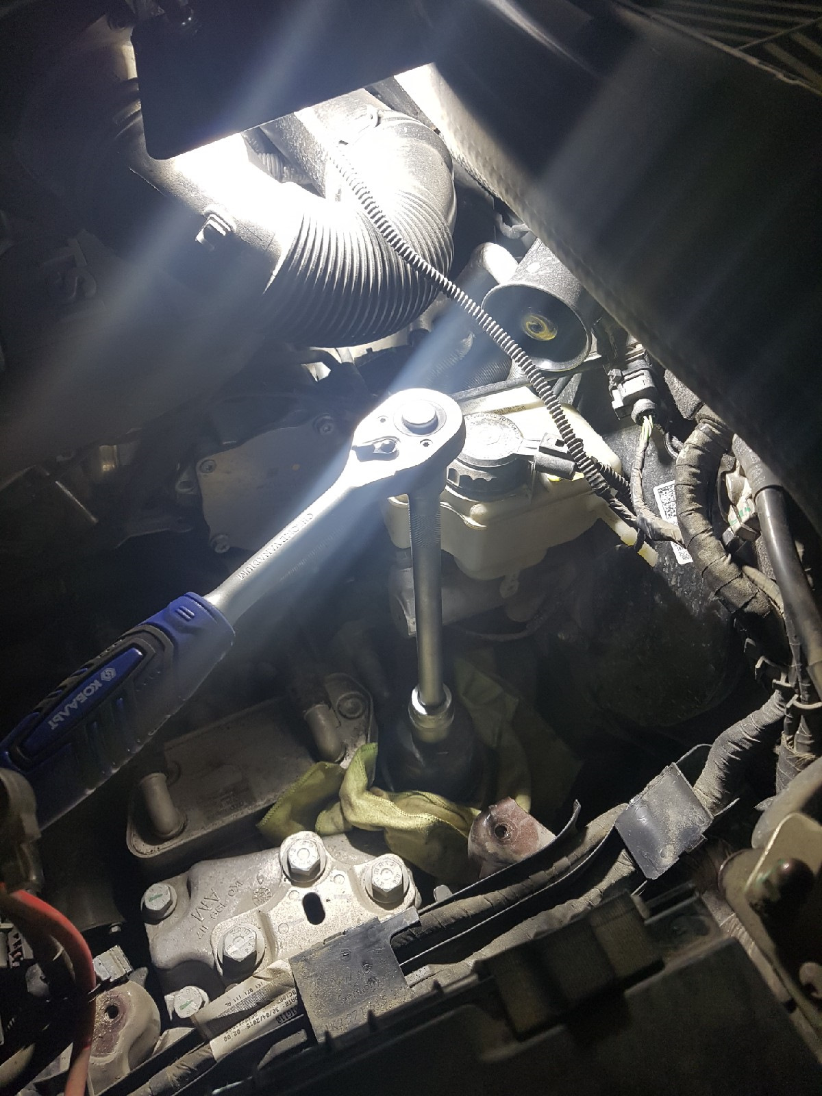 Замена фильтра в haldex yeti 1. Замена масла в дсг шкода йети. Замена масла в муфте халдекс шкода йети 1. Замена масла в дсг шкода йети. Замена масла в дсг шкода йети.