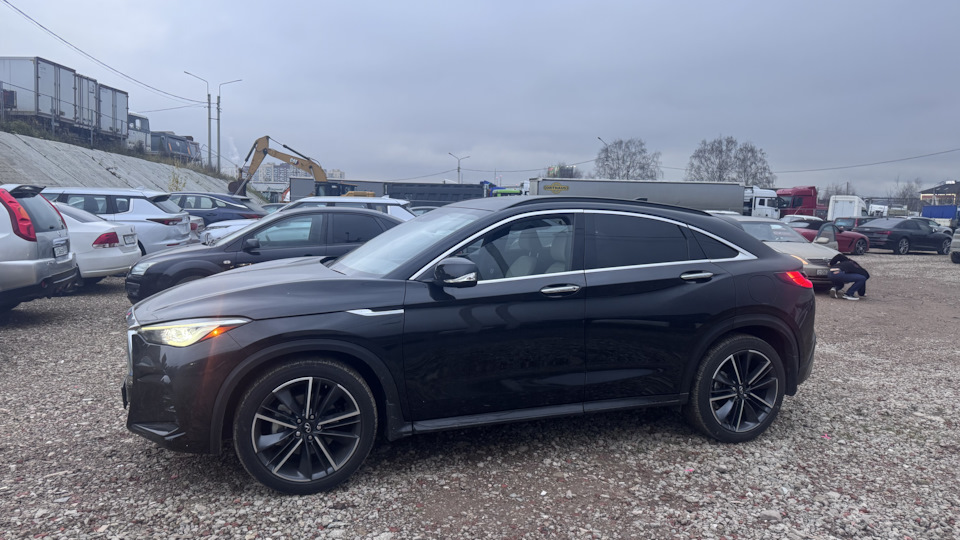 Infiniti QX55