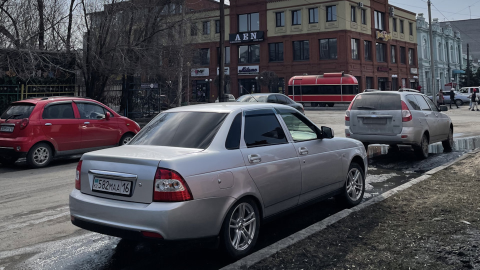 Приора снежная королева фото Бортжурнал Lada Приора Седан Снежная королева