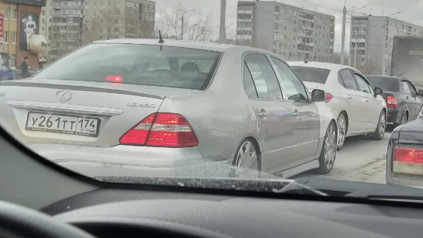Lexus LS Сток