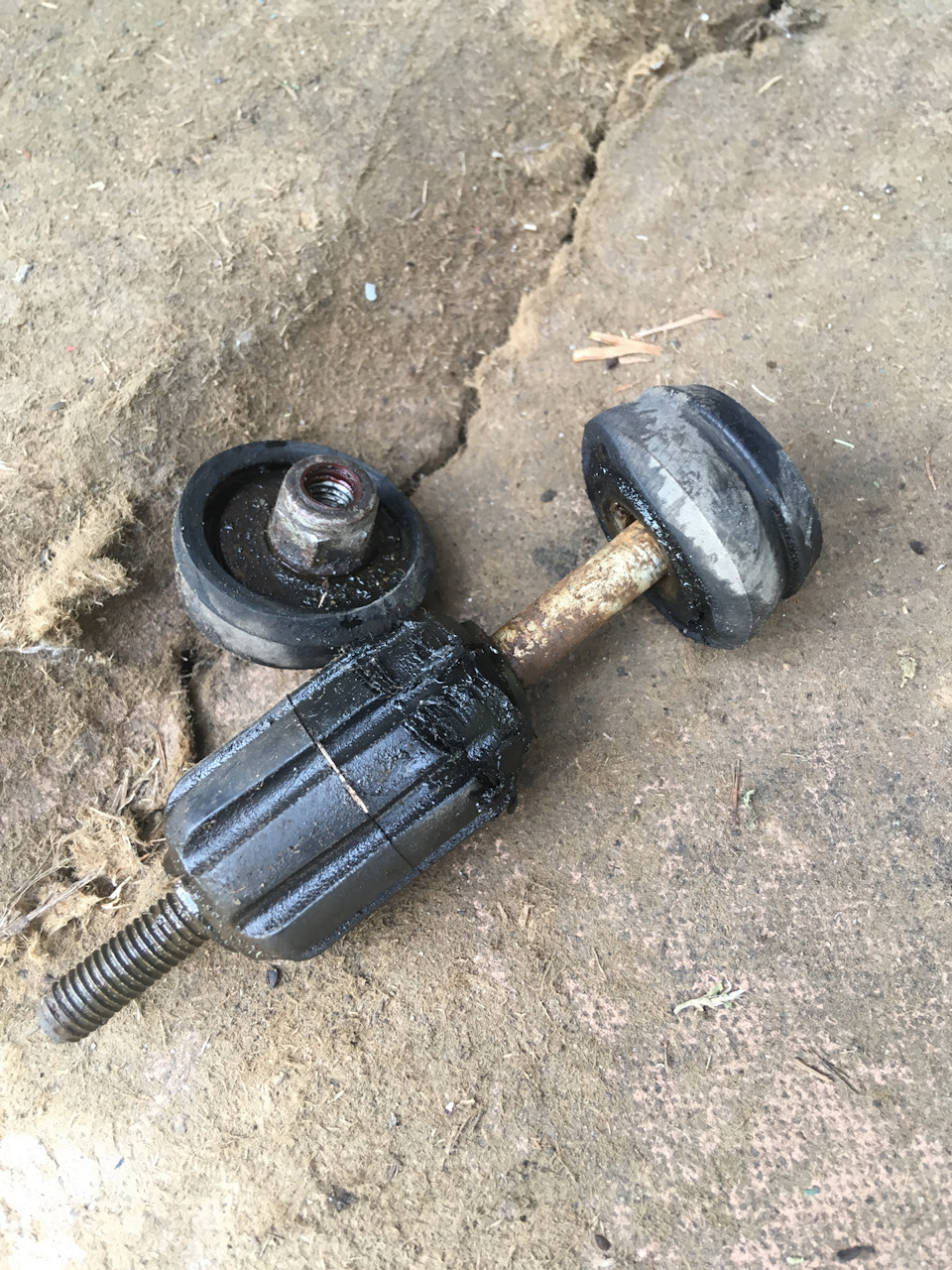 Полиуретан или резина? Замена втулок и стоек стабилизатора ...