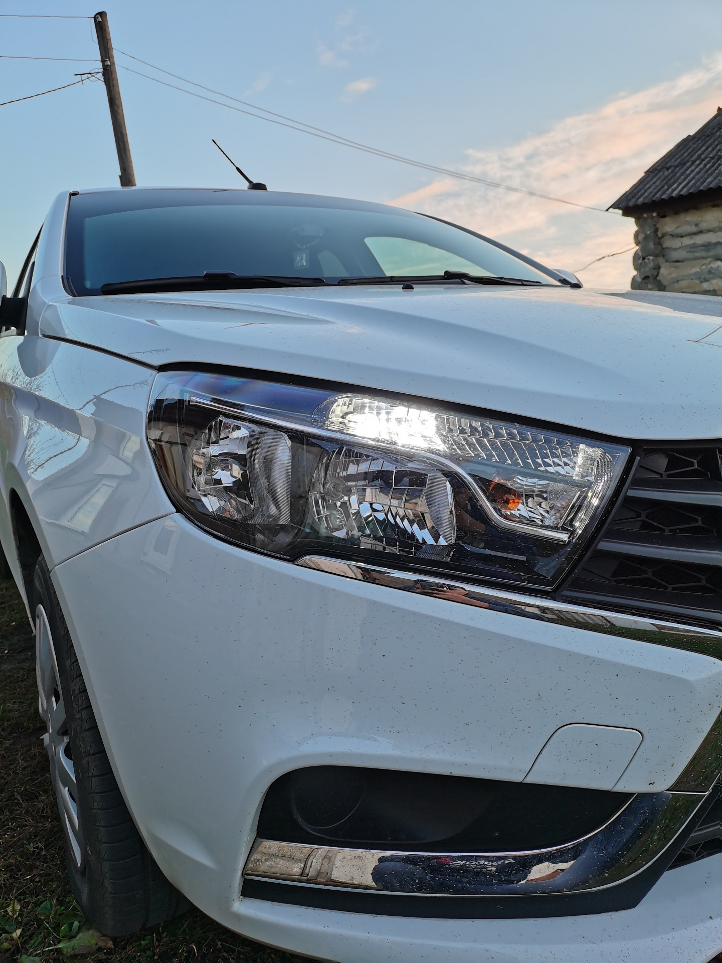 Белые Дхо Лада Веста Купить