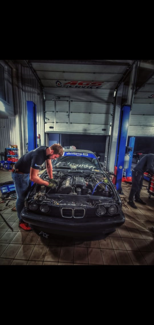 Подготовка к соревнованиям по дрифту — BMW 5 series (E34), 2,5 л, 1990 ...