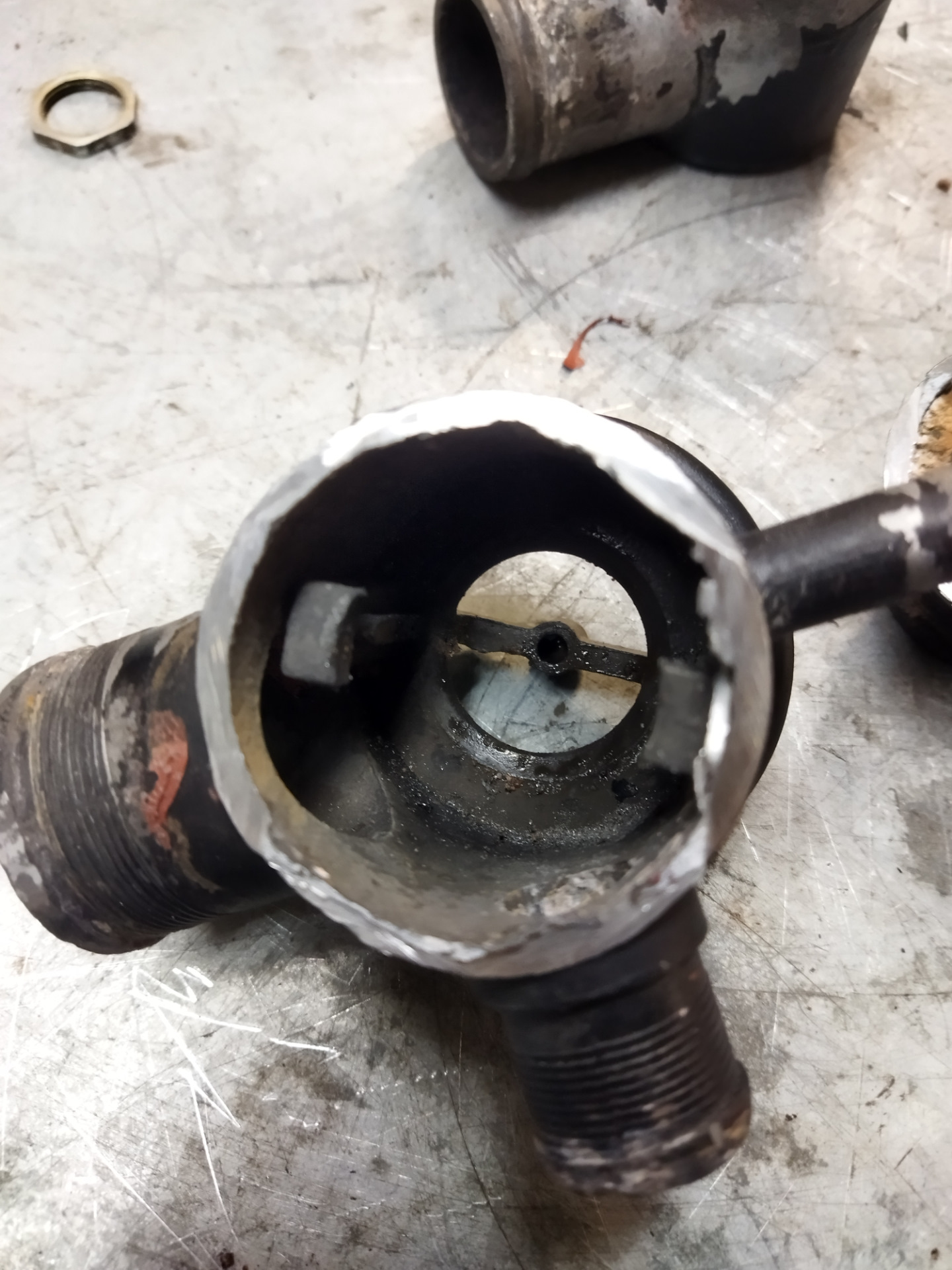 Что внутри термостата — Chevrolet Niva GLX, 1,7 л, 2012 года ...