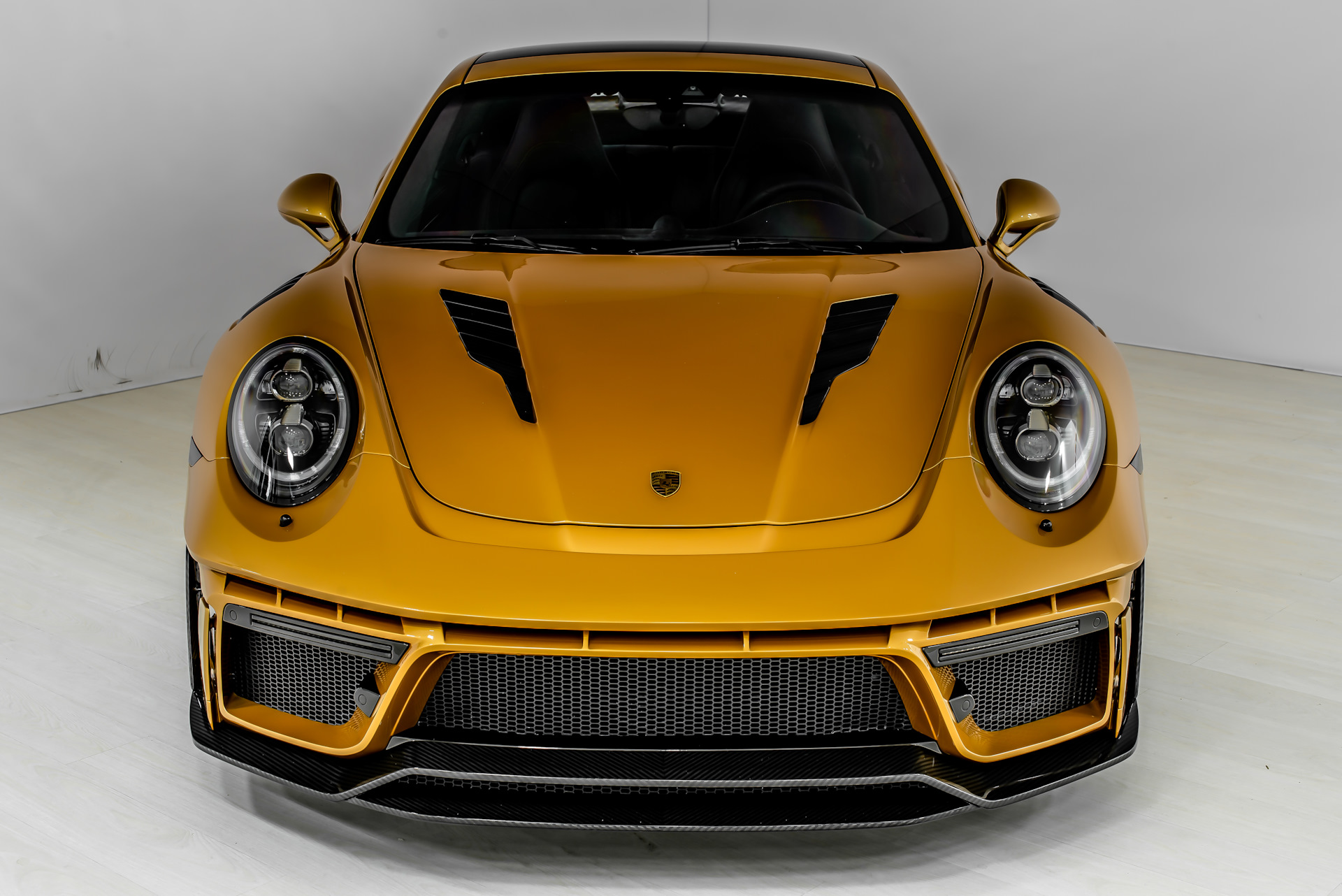 Gold speed. Porshe 911 Gold Edition. Porsche 911 Venom Gold Edition. Порше 911 Голд. Porsche 911 gt3 Gold.