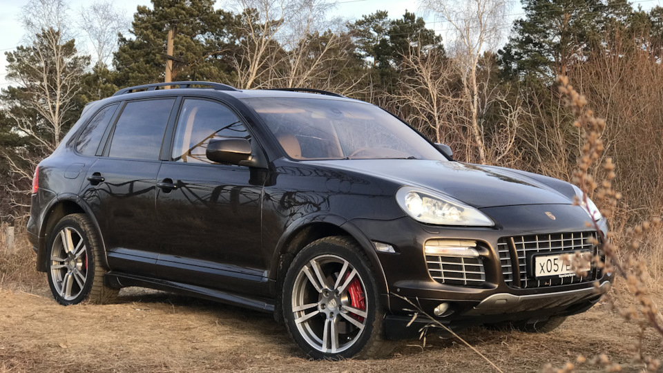 Кайен отзывы. Порше Кайен ГТС 2008. Porsche Cayenne GTS 957 Рестайлинг. Порше Кайен шоколадный. Порше Кайен шоколадного цвета