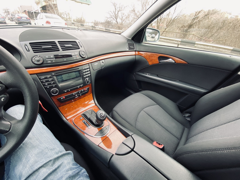 Фото в бортжурнале Mercedes-Benz E-Class Estate (S211)