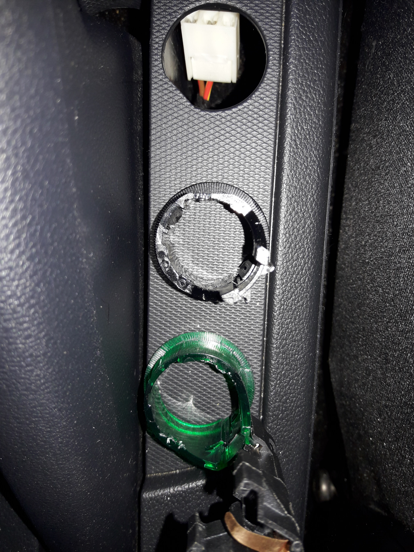 Шкода как снять прикуриватель Прикуриватель. И так сойдет. - Skoda Rapid (1G), 1,6 л, 2018 года своими руками 
