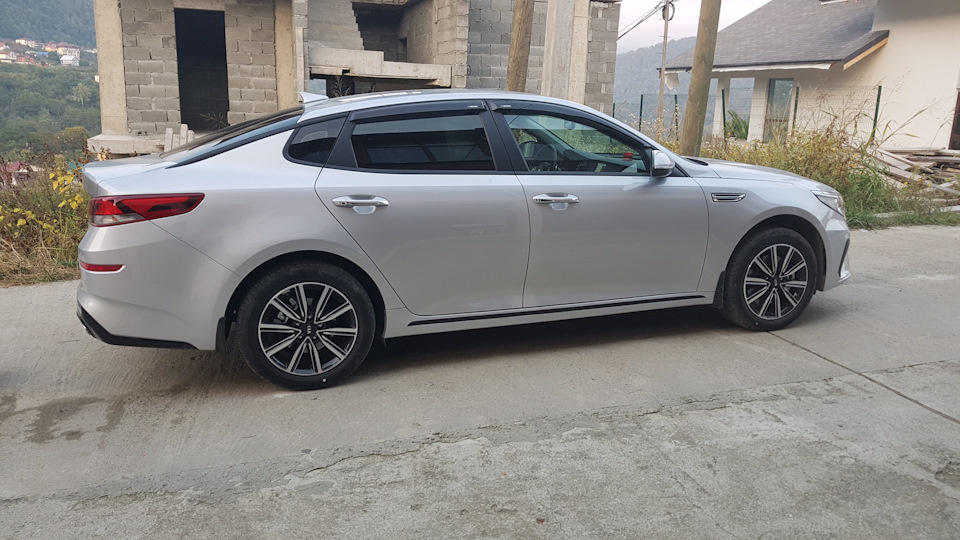 Kia Optima k5 черная антихром