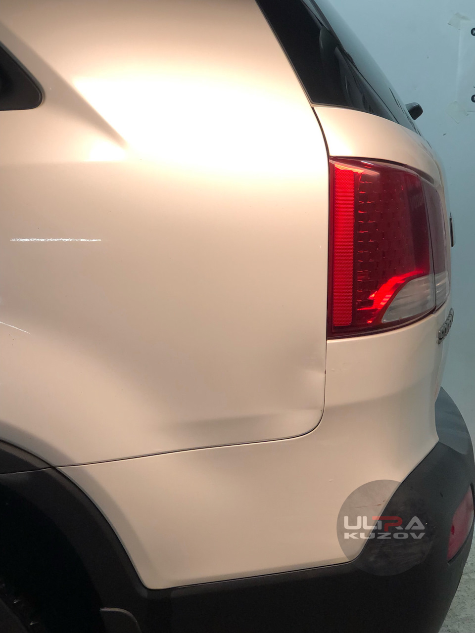 Вмятина на заднем крыле, удаляем без покраски. Kia Sorento — ULTRAkuzov ...