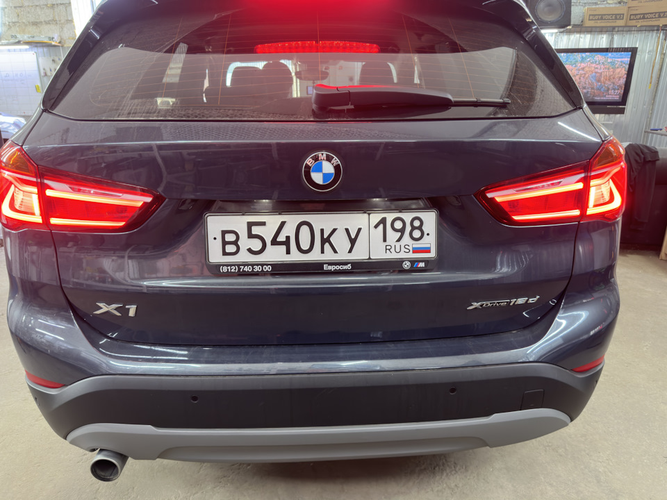 Задний габарит — BMW X1 (F48), 2 л, 2018 года | поломка | DRIVE2